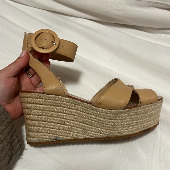 Alice & Olivia Roberta Espadrille Wedges, Tan, size 39 (US 8.5). - Picture 2 of 7